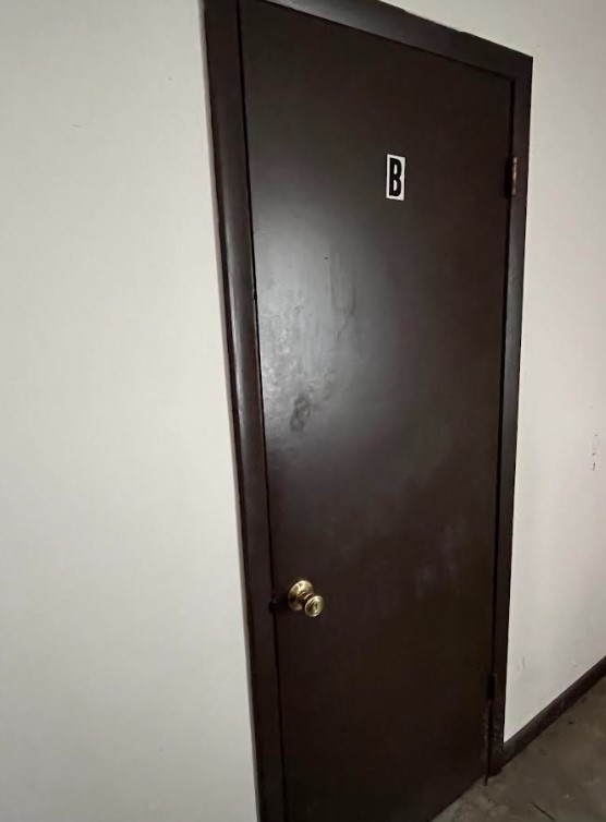 8216 Mulberry Court, Unit 8B Palos Hills, IL 60465 - Photo 19 of 22 a view of a hallway