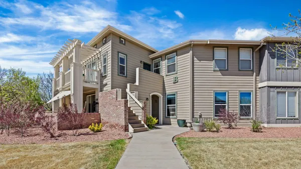 $324,900 | 2491 Fountain Greens Place, Unit B8, Grand Junction, CO 81505