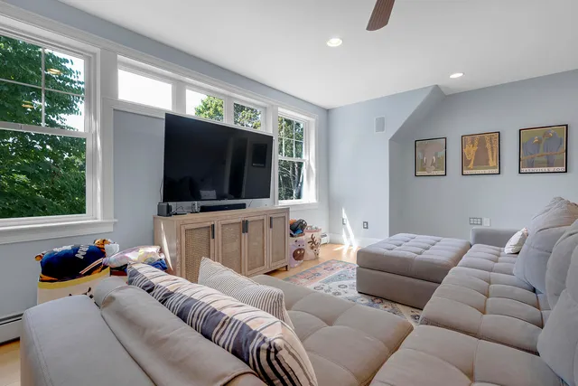 $1,550,000 | 186 Foreside Road, Cumberland, ME 04110