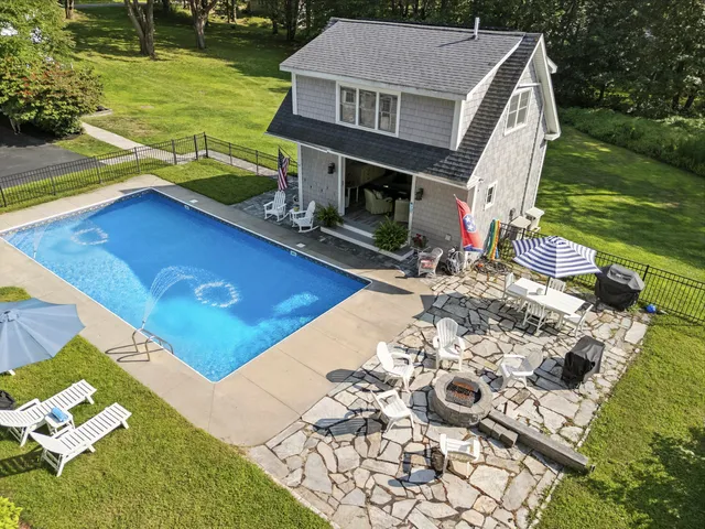 $1,550,000 | 186 Foreside Road, Cumberland, ME 04110