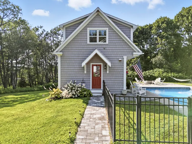 $1,550,000 | 186 Foreside Road, Cumberland, ME 04110