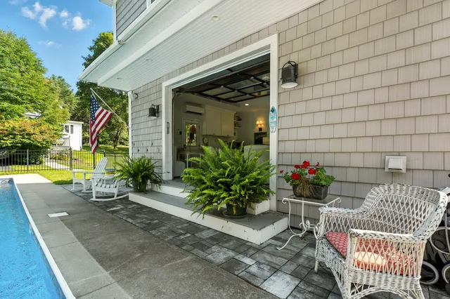 $1,550,000 | 186 Foreside Road, Cumberland, ME 04110