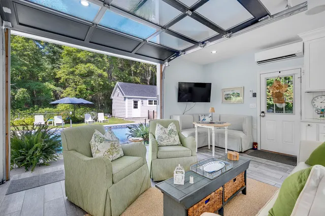 $1,550,000 | 186 Foreside Road, Cumberland, ME 04110