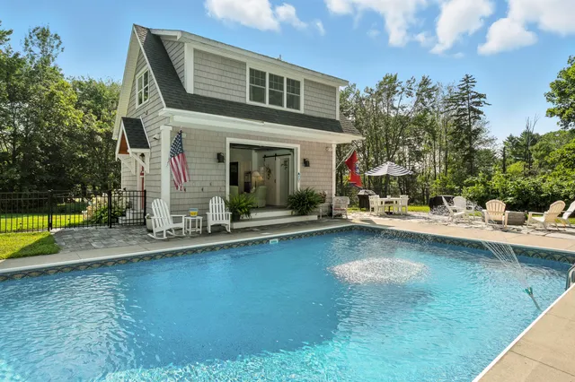 $1,550,000 | 186 Foreside Road, Cumberland, ME 04110