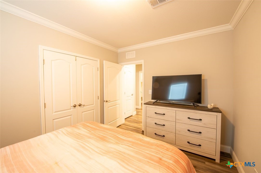 11720 Thousand Trails Road, Unit 35 Conroe, TX 77304 - Photo 15 of 20 secondary bedroom