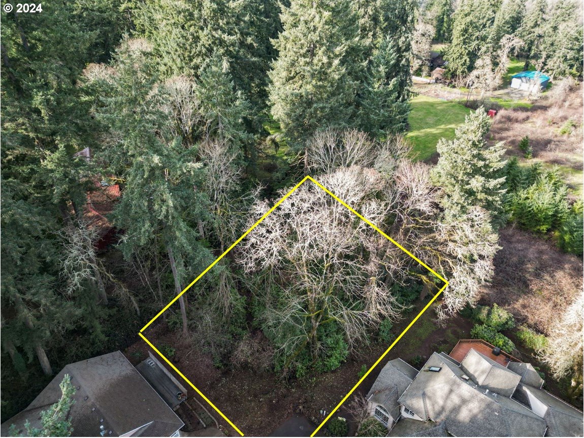 2375 Heath Street South Salem, OR 97302 - Photo 3 of 8 a view of a forest from a balcony