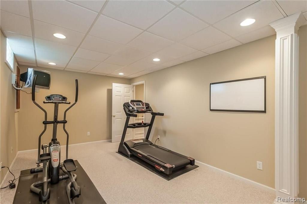 1157 Krista Court Rochester, MI 48307 - Photo 35 of 39 Gallery Image 35
