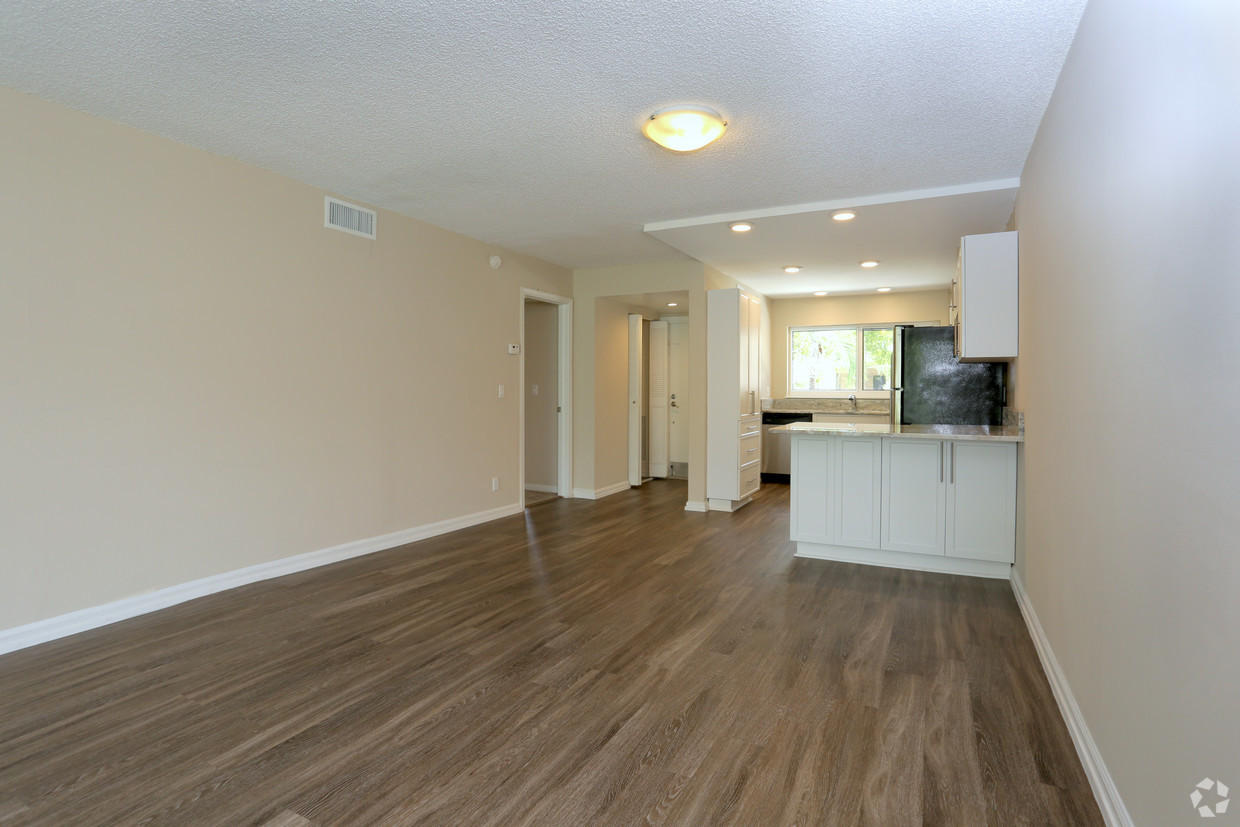 611 East Woolbright Road, Unit A402 Boynton Beach, FL 33435 - Photo 7 of 8 Contemporary Open Concept
