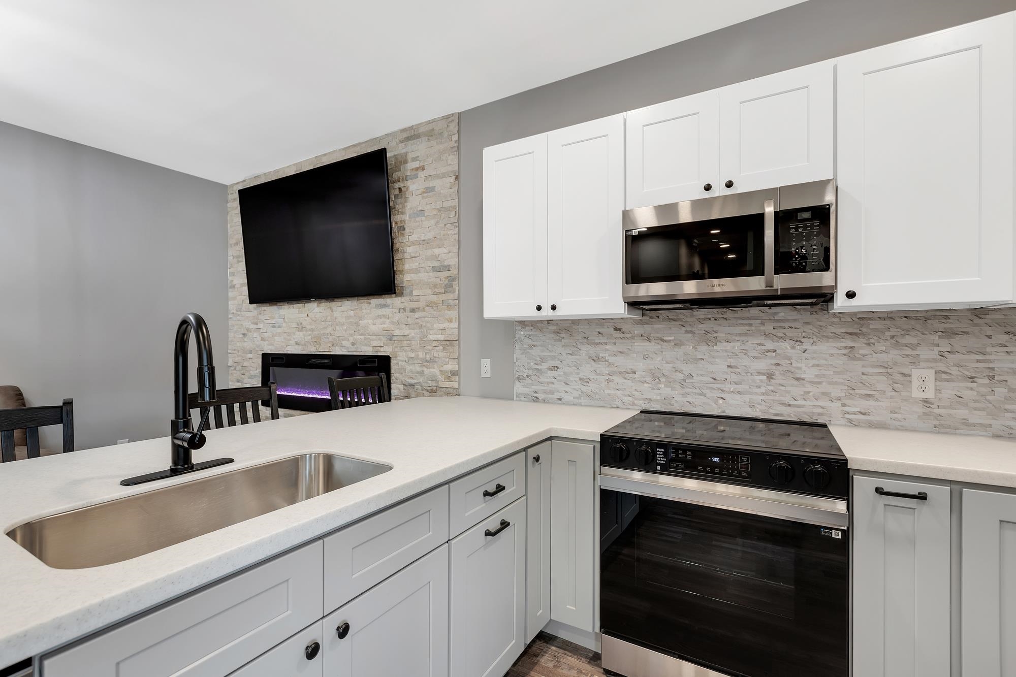 85 Main Street, Unit 101 Ludlow, VT 05149 - Photo 24 of 51