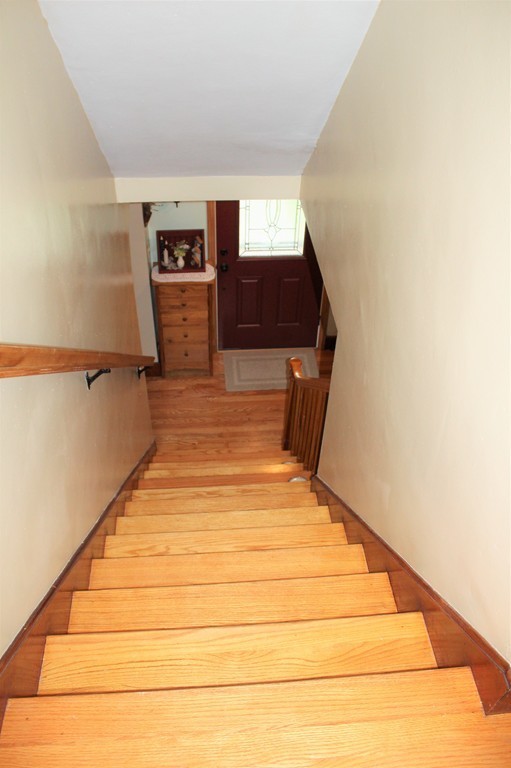 65 Primrose Street Springfield, MA 01151 - Photo 25 of 30 a bed room with a bed