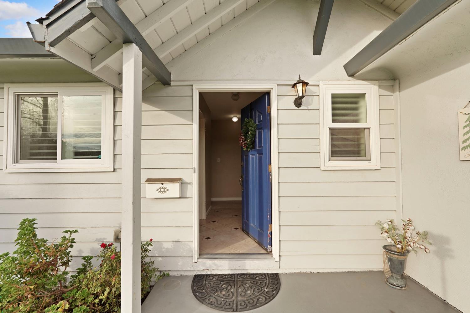 1007 Cardinal Street Lodi, CA 95240 - Photo 4 of 31 a view of entrance door of the house