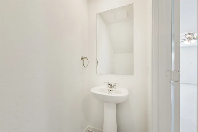 $1,550 | 18736 Barrichello Drive, Conroe, TX 77306