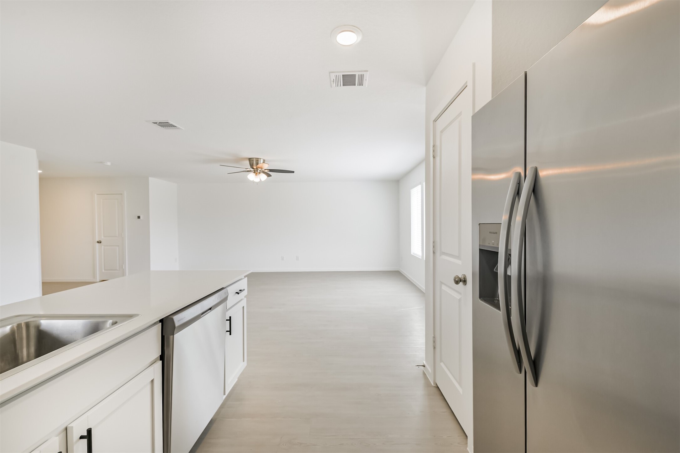 18736 Barrichello Drive Conroe, TX 77306 - Photo 7 of 26