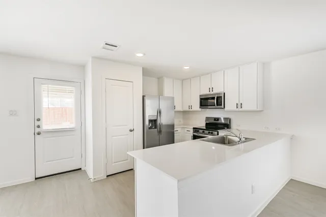 $1,550 | 18736 Barrichello Drive, Conroe, TX 77306