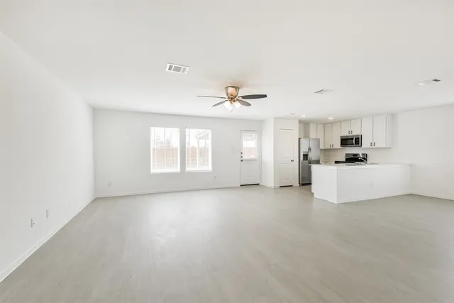 $1,550 | 18736 Barrichello Drive, Conroe, TX 77306