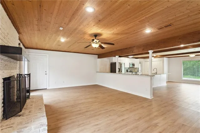 $2,500 | 21786 Rosemound Lane, Springfield, LA 70462