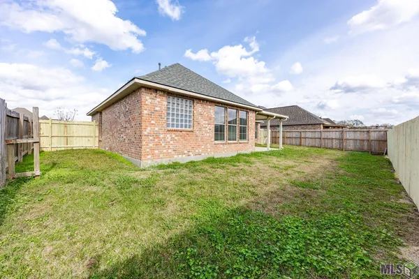 $240,000 | 13366 Autumn Run Drive, Walker, LA 70785