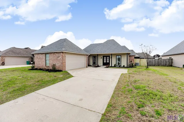 $244,900 | 13366 Autumn Run Drive, Walker, LA 70785