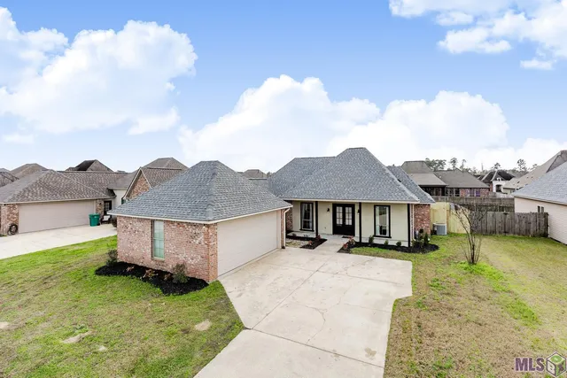 $244,900 | 13366 Autumn Run Drive, Walker, LA 70785