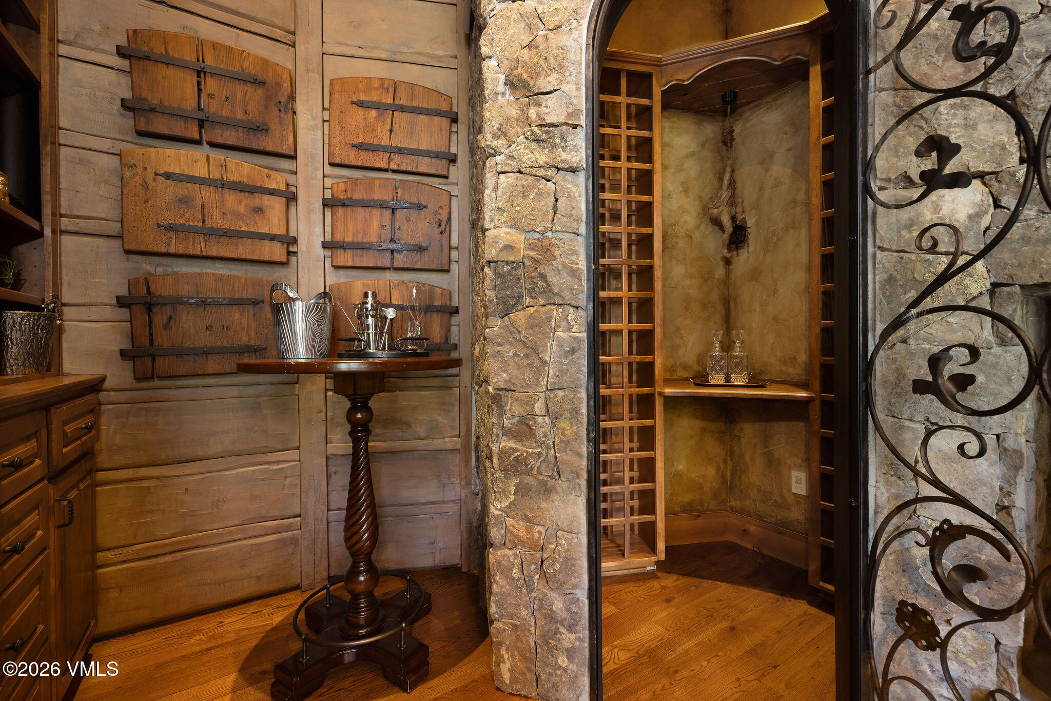 130 Daybreak Ridge Road, Unit 1101 Avon, CO 81620 - Photo 5 of 26 2606_ritz_1101_interior_wine
