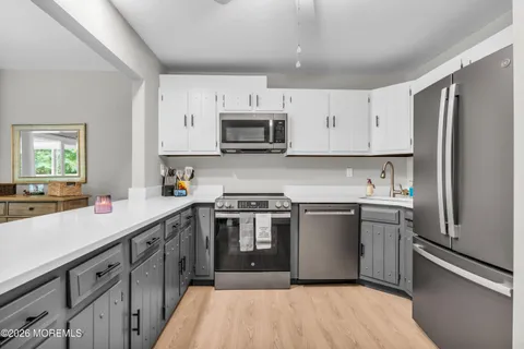 $350,000 | 156 Lexington Court, Red Bank, NJ 07701