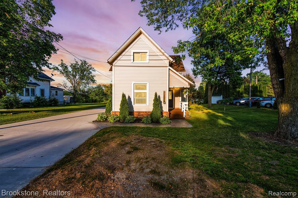 59074 Romeo Plank Road Ray, MI 48096 - Photo 1 of 48