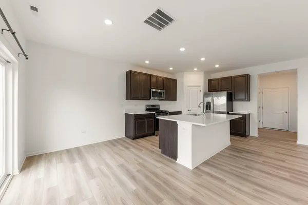$3,100 | 25734 West Wakefield Drive, Plainfield, IL 60544