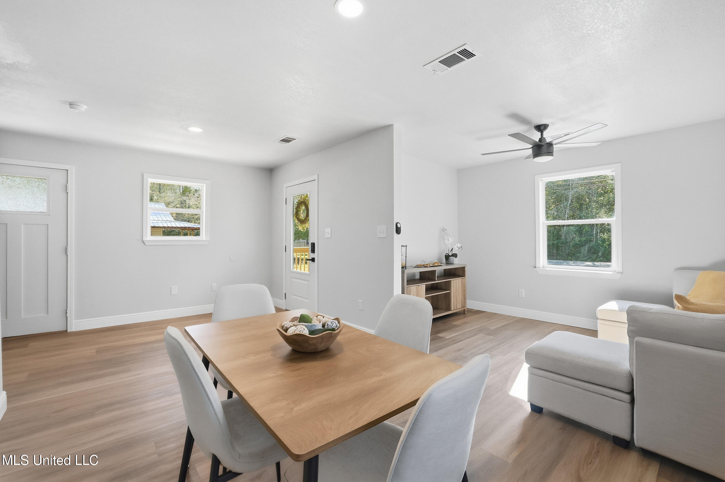 14822 Parker Road Biloxi, MS 39532 - Photo 6 of 45 12_r6__2174