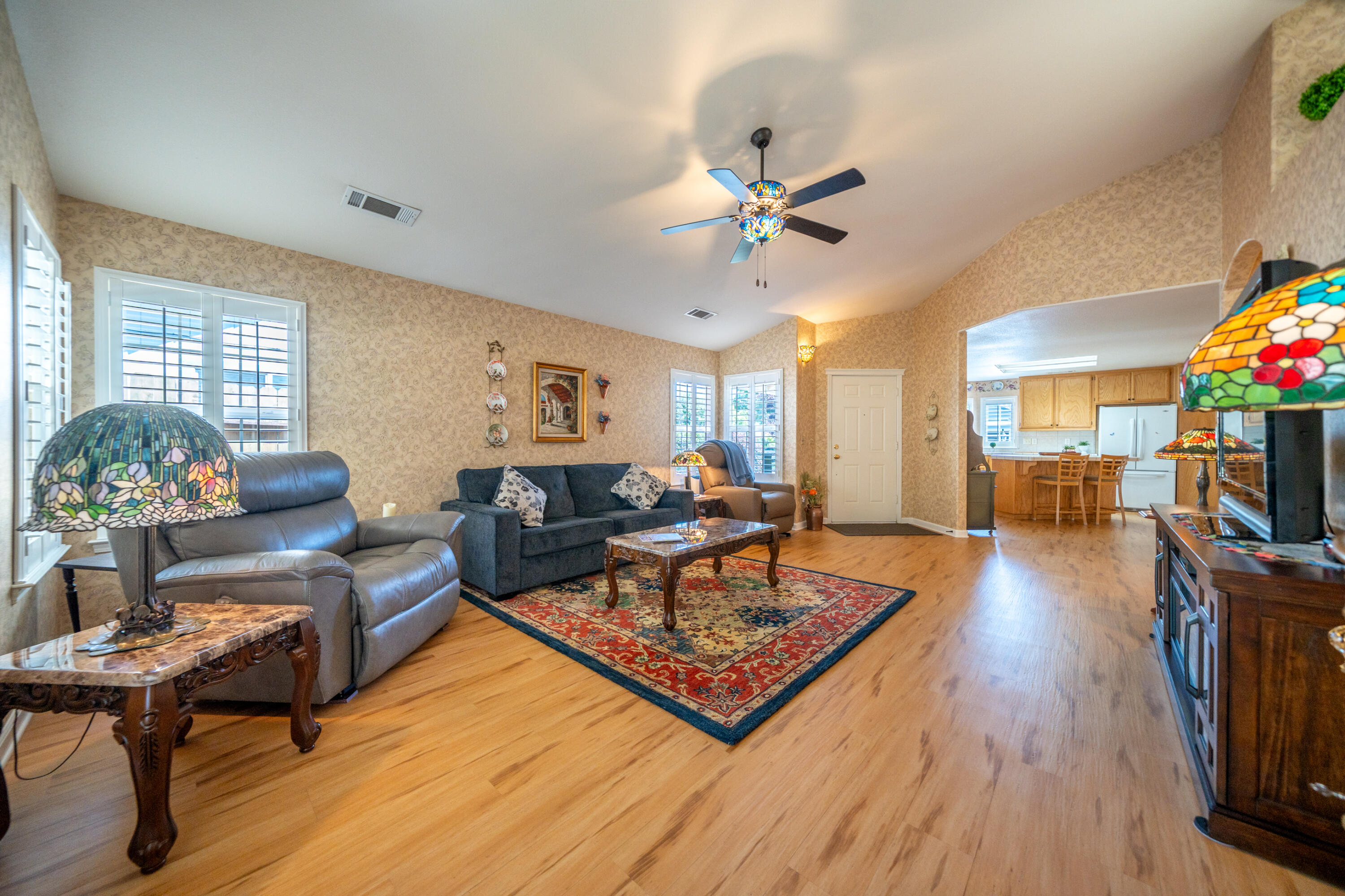 302 Mammoth Path Redding, CA 96003 - Photo 6 of 43 302 Mammoth Path-12