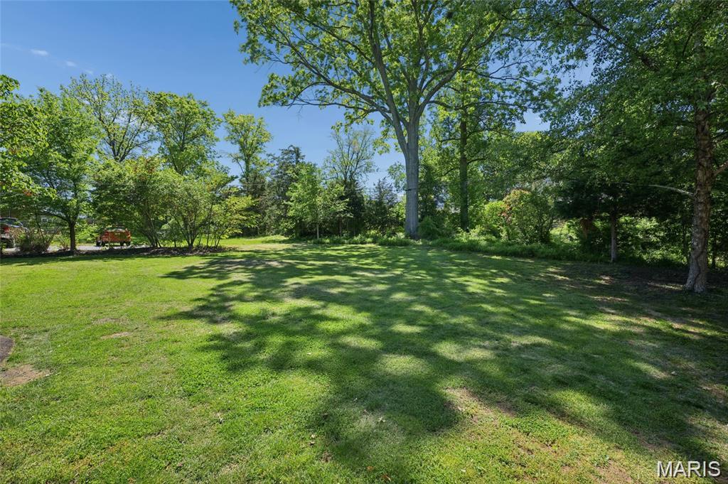 9743 Tesson Ferry Road St. Louis, MO 63123 - Photo 15 of 18 Gallery Image 15
