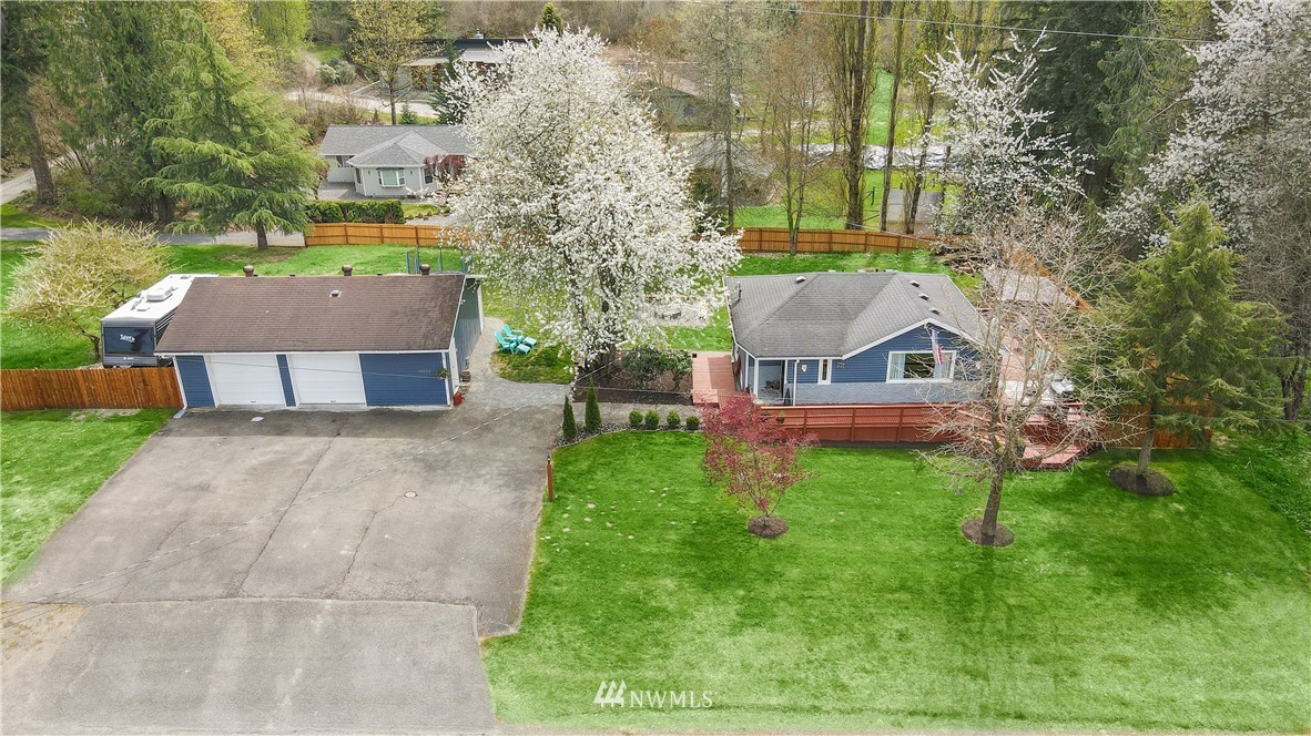 19025 Southeast Lake Youngs Road Renton, WA 98058 - Photo 2 of 33