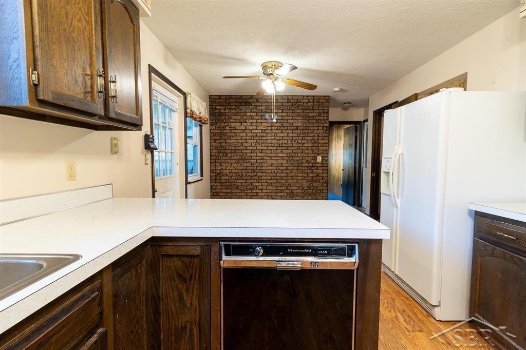 5944 Mackinaw Road Saginaw, MI 48604 - Photo 13 of 47 50121280-12.JPG