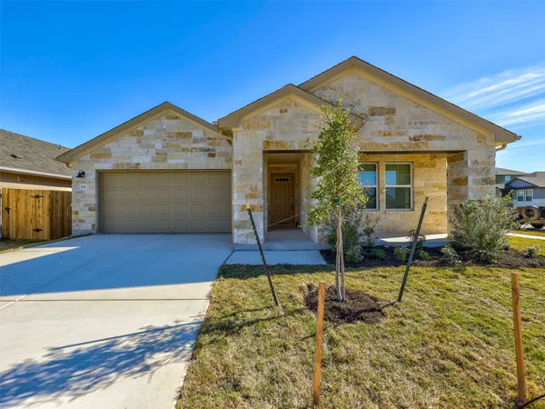 $2,195 | 100 Greenspire Lane, Hutto, TX 78634