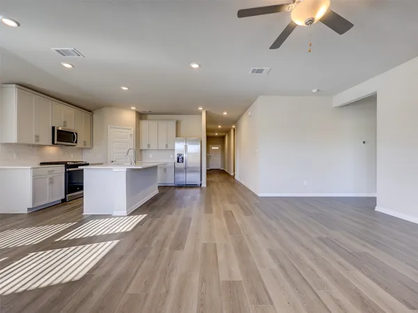 $2,195 | 100 Greenspire Lane, Hutto, TX 78634