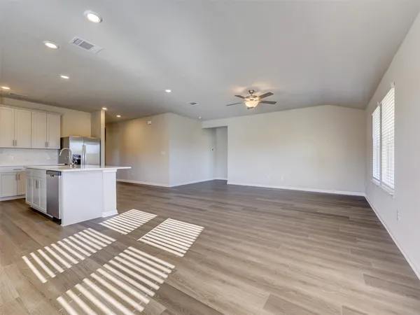 $2,195 | 100 Greenspire Lane, Hutto, TX 78634