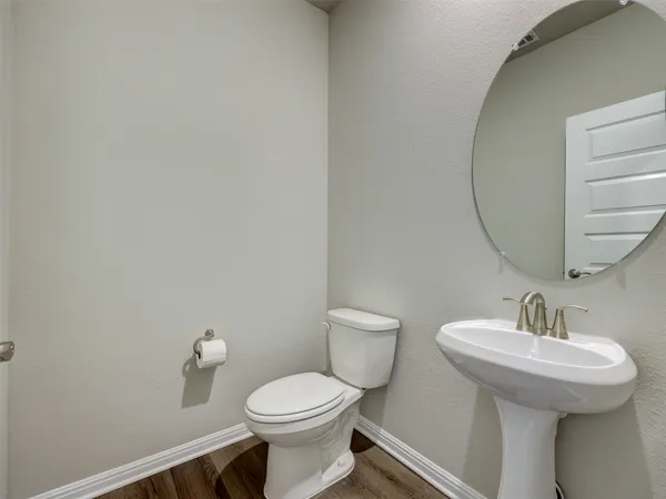 $2,195 | 100 Greenspire Lane, Hutto, TX 78634