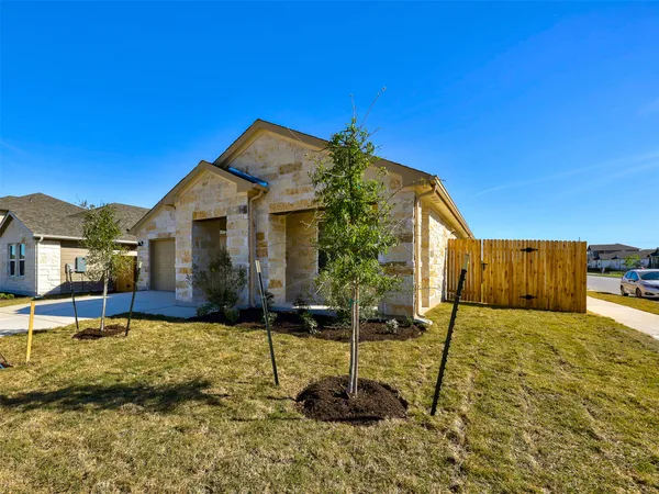 $2,195 | 100 Greenspire Lane, Hutto, TX 78634