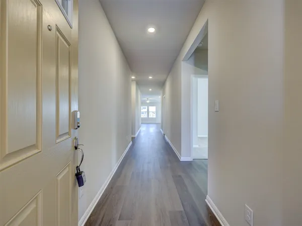 $2,195 | 100 Greenspire Lane, Hutto, TX 78634