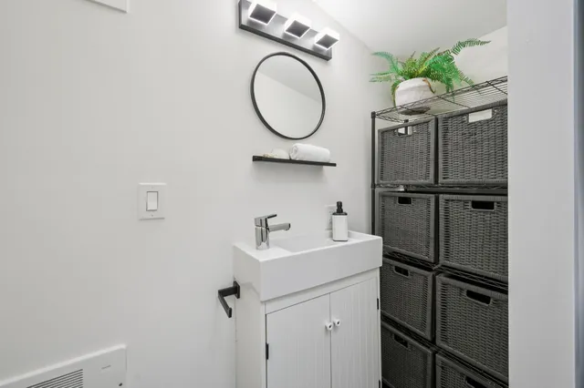 $950,000 | 225 East Richmond Avenue, Richmond, CA 94801