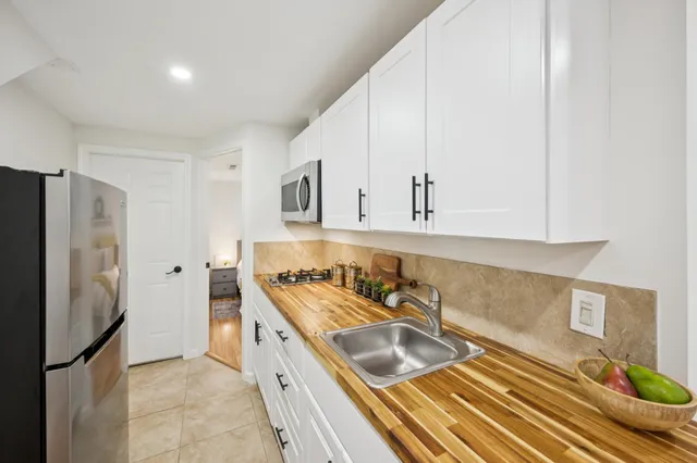 $950,000 | 225 East Richmond Avenue, Richmond, CA 94801