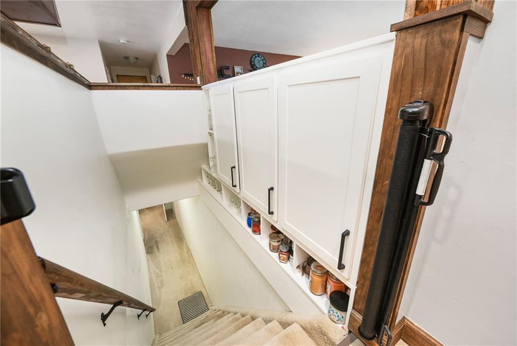 10 Bellview Drive McKees Rocks, PA 15136 - Photo 18 of 25 a view of front door