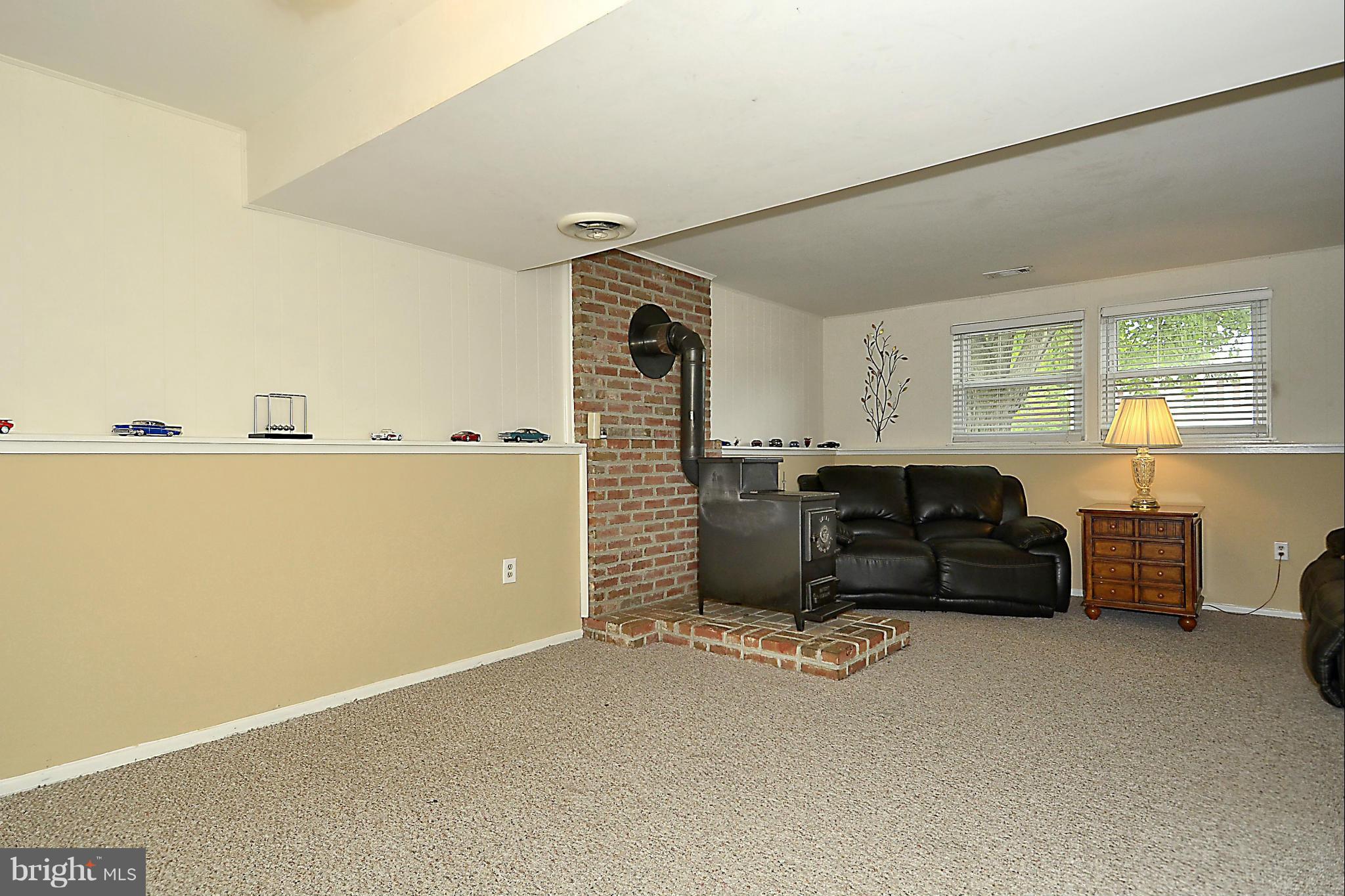 7920 Frye Road Alexandria, VA 22309 - Photo 17 of 19 Family Room/Wood Burning Stove