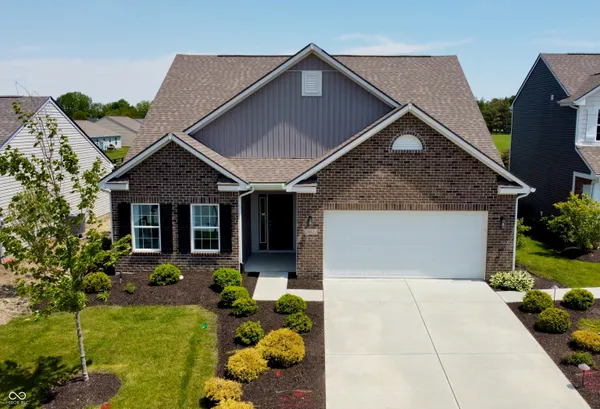 $315,000 | 1423 Bigleaf Drive, Sheridan, IN 46069