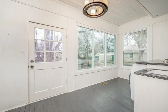 $230,000 | 712 East 11th Avenue, Winfield, KS 67156