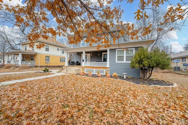 $230,000 | 712 East 11th Avenue, Winfield, KS 67156