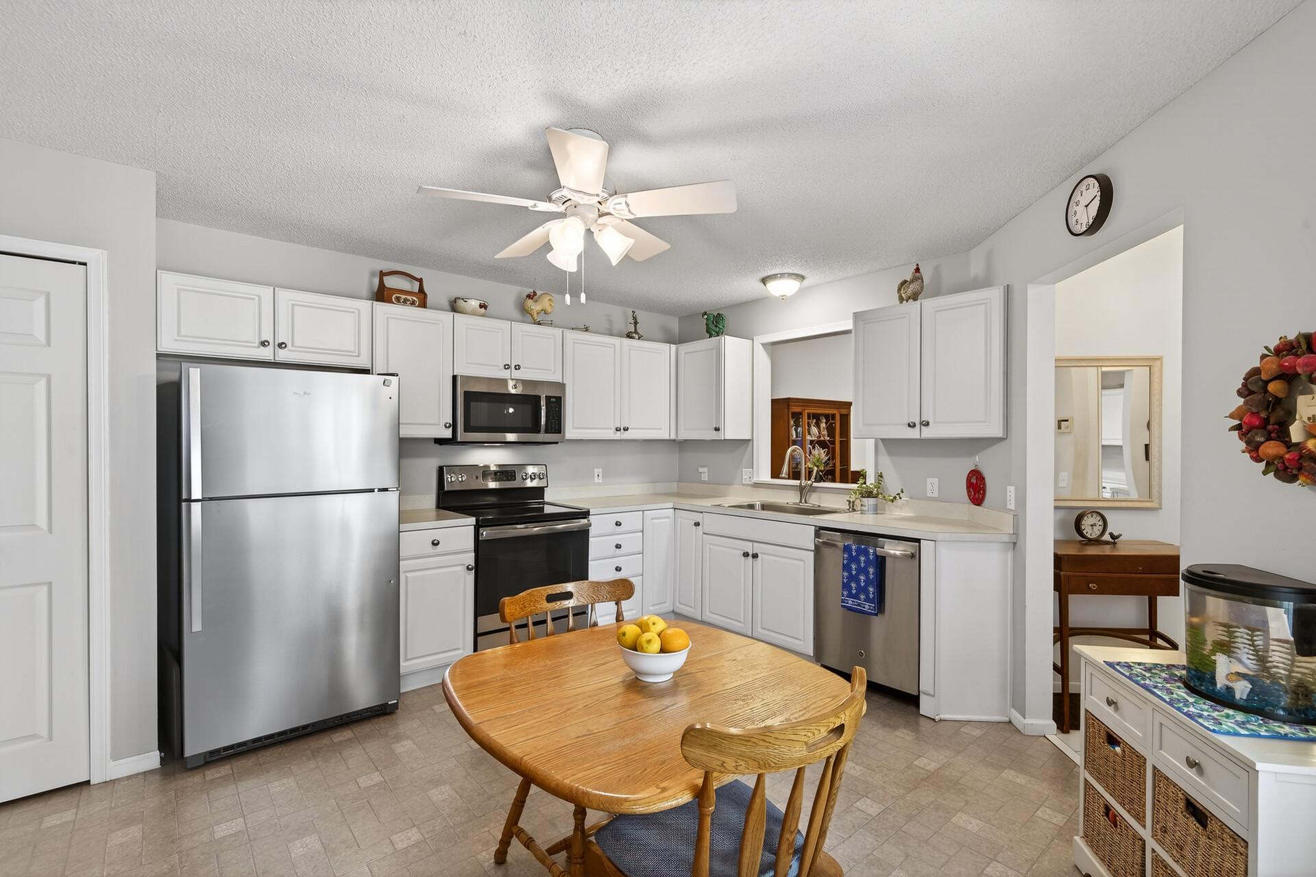 9100 Prairieview Lane North Champlin, MN 55316 - Photo 3 of 46