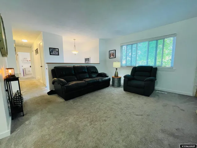 $304,000 | 1907 Del Rio Drive, Kemmerer, WY 83101