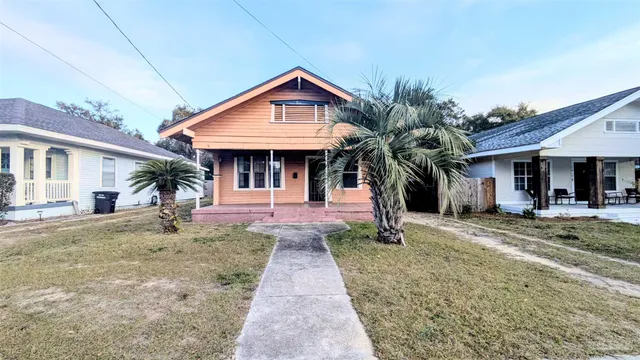$1,595 | 1014 West Gregory Street, Pensacola, FL 32502