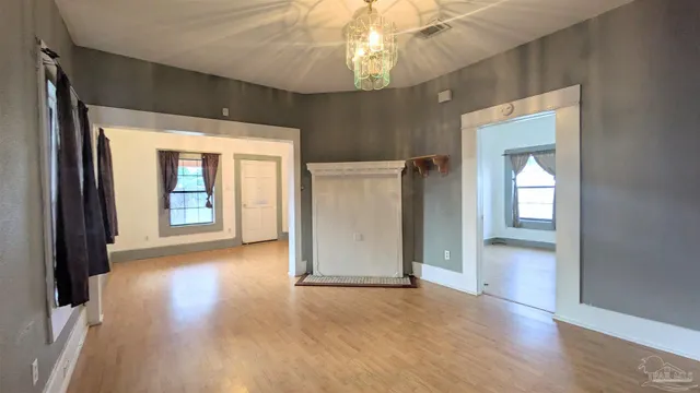 $1,595 | 1014 West Gregory Street, Pensacola, FL 32502