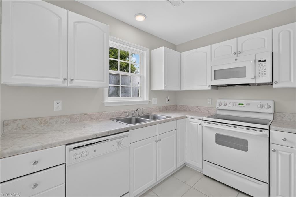 373 Sailway Road Winston-Salem, NC 27127 - Photo 5 of 14
